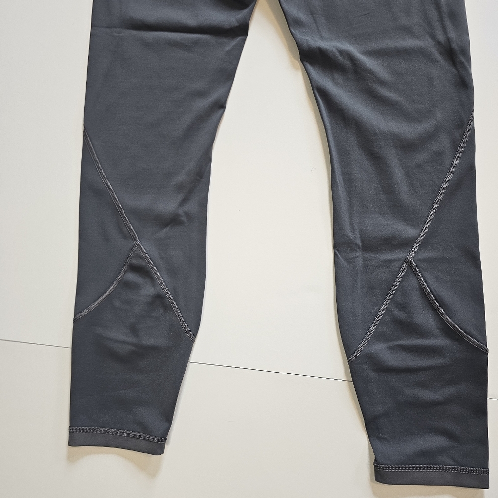 Lululemon In Movement Crop Everlux Leggings Color Dark Shadow Size 6 - Picture 8 of 10